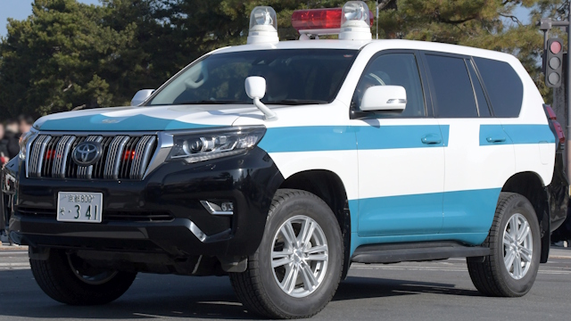 �����h�N���[�U�[�v���h