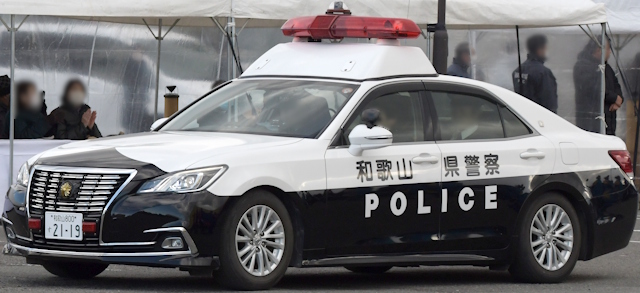 �N���E��