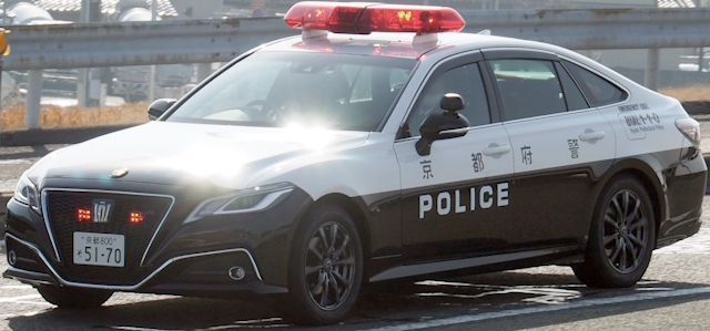 �N���E��