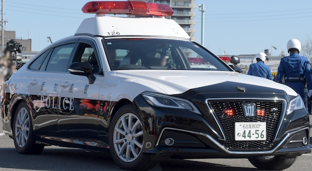 �N���E��