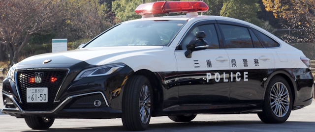 �N���E��