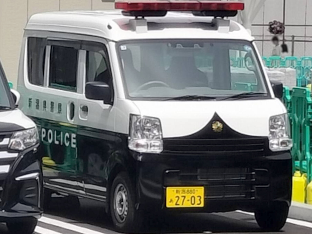 エブリイ