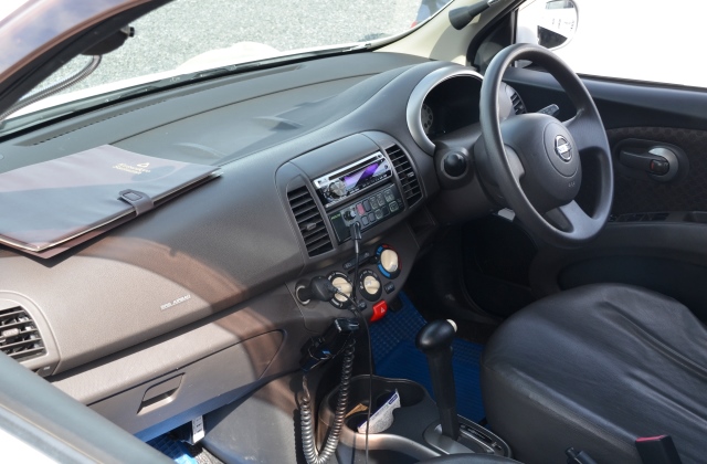 車内